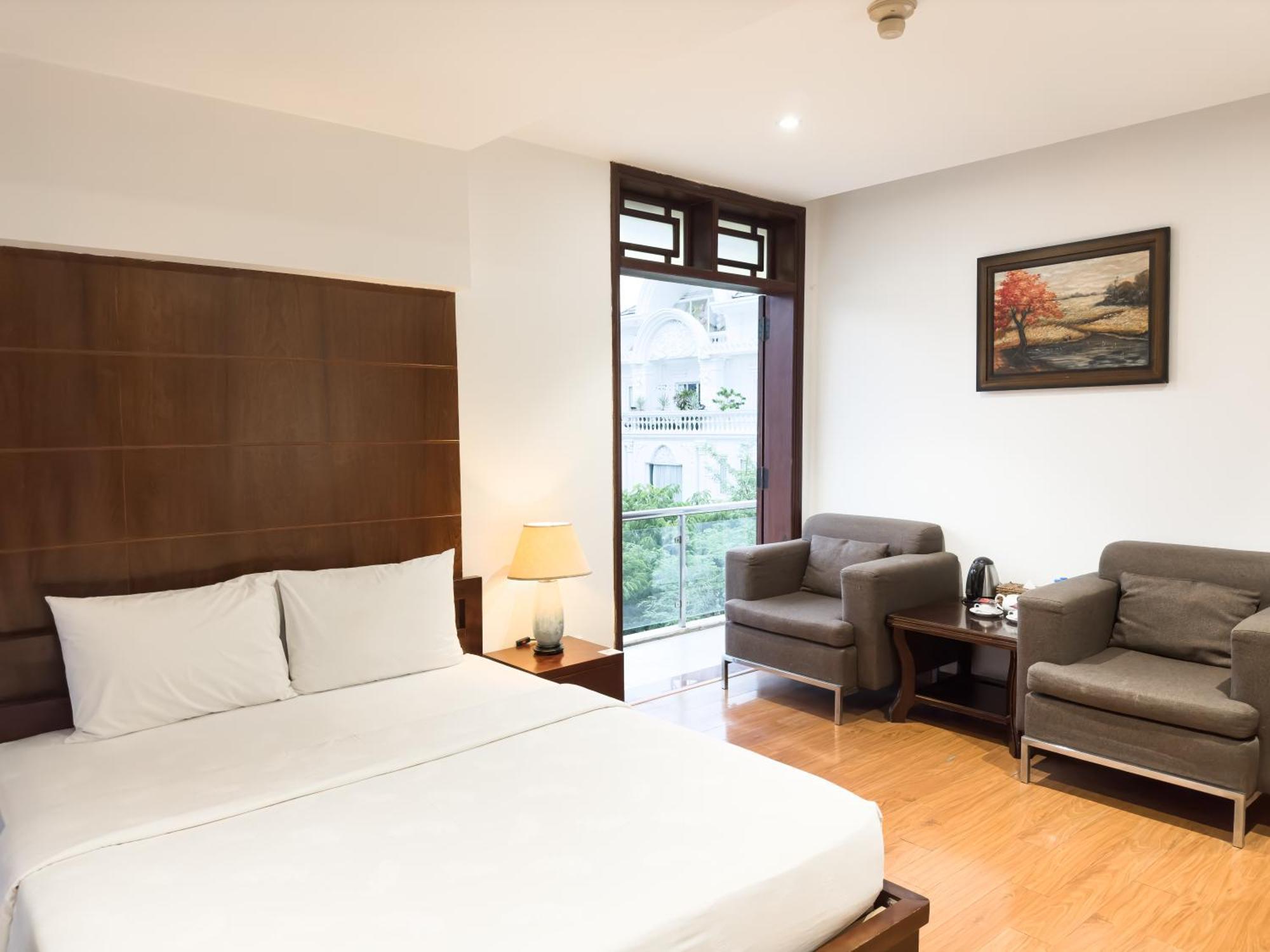 Hoang Yen 3*